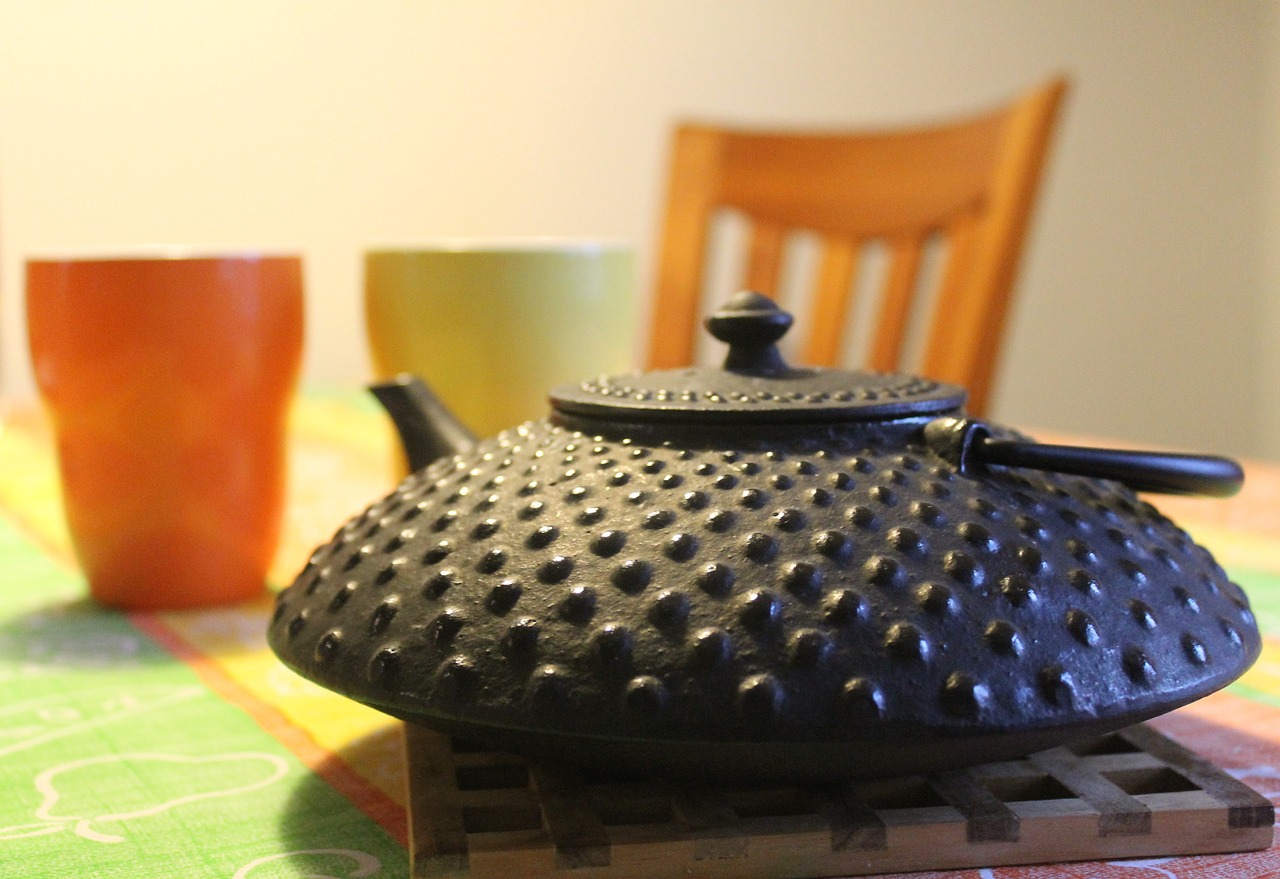 Où trouver une théière en fonte Dépôt Noir de qualité pour votre pause thé ?