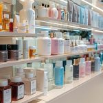 Quels produits de beauté trouve-t-on à la parapharmacie Forum des Halles ?