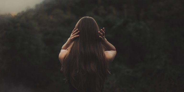 Cheveux qui poussent vite : six mois de tests pour de vrais résultats